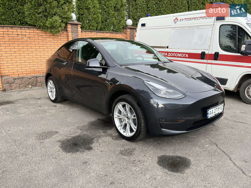 Внедорожник / Кроссовер Tesla Model Y 2024 в Киеве