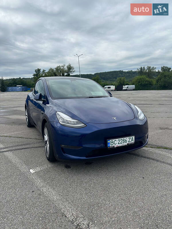 Tesla Model Y 2020