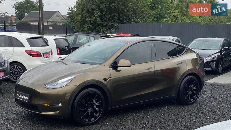 Позашляховик / Кросовер Tesla Model Y 2021 в Луцьку