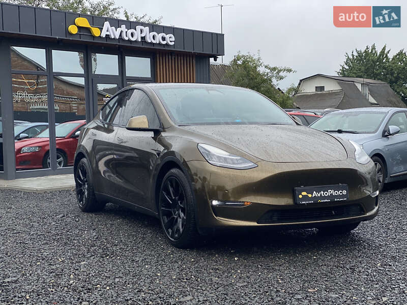 Внедорожник / Кроссовер Tesla Model Y 2021 в 