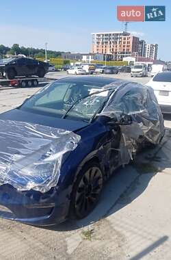 Позашляховик / Кросовер Tesla Model Y 2023 в 