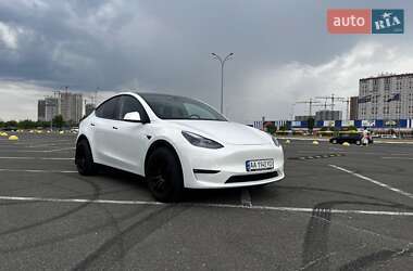 Внедорожник / Кроссовер Tesla Model Y 2023 в 