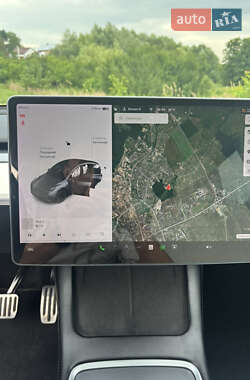 Внедорожник / Кроссовер Tesla Model Y 2021 в 