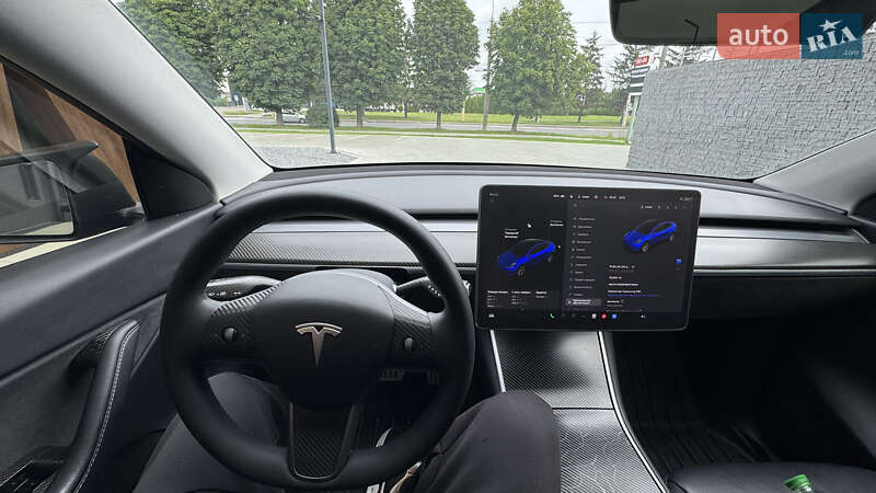 Внедорожник / Кроссовер Tesla Model Y 2021 в Луцке
