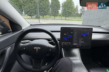 Позашляховик / Кросовер Tesla Model Y 2021 в 