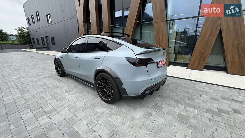 Внедорожник / Кроссовер Tesla Model Y 2021 в Луцке