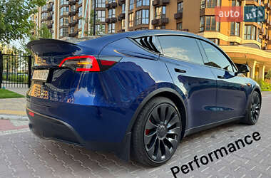 Внедорожник / Кроссовер Tesla Model Y 2021 в Киеве