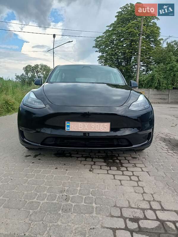 Позашляховик / Кросовер Tesla Model Y 2023 в Львові фото 10 Позашляховик / Кросовер Tesla Model Y 2023 в Львові