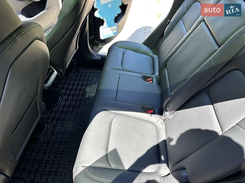 Позашляховик / Кросовер Tesla Model Y 2024 в Харкові