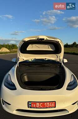 Внедорожник / Кроссовер Tesla Model Y 2023 в 