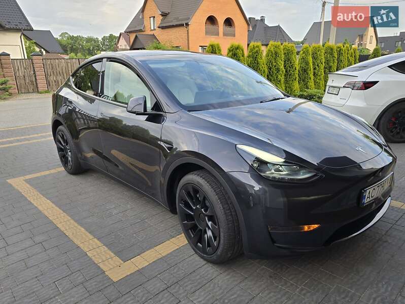 Tesla Model Y 2024 Tesla Model Y 2024