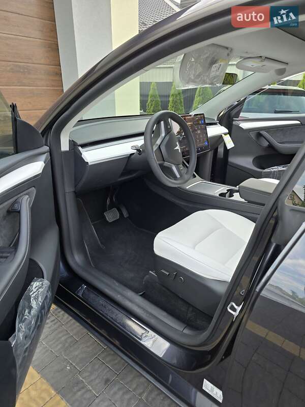 Внедорожник / Кроссовер Tesla Model Y 2024 в Рованцах фото 4 Внедорожник / Кроссовер Tesla Model Y 2024 в Рованцах