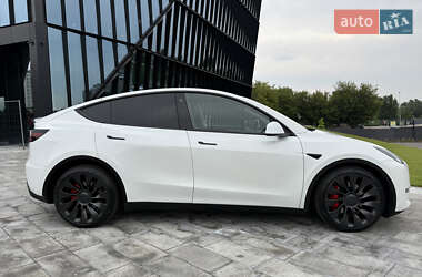 Внедорожник / Кроссовер Tesla Model Y 2023 в 