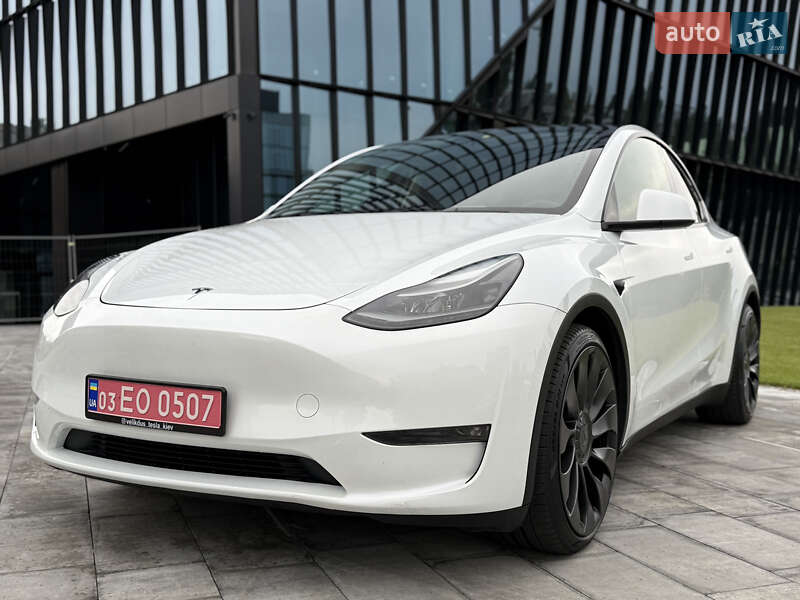 Внедорожник / Кроссовер Tesla Model Y 2023 в Киеве