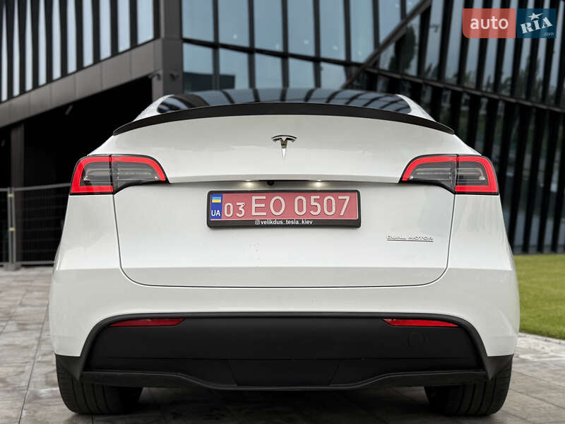 Внедорожник / Кроссовер Tesla Model Y 2023 в Киеве