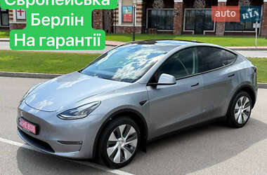 Внедорожник / Кроссовер Tesla Model Y 2023 в Киеве