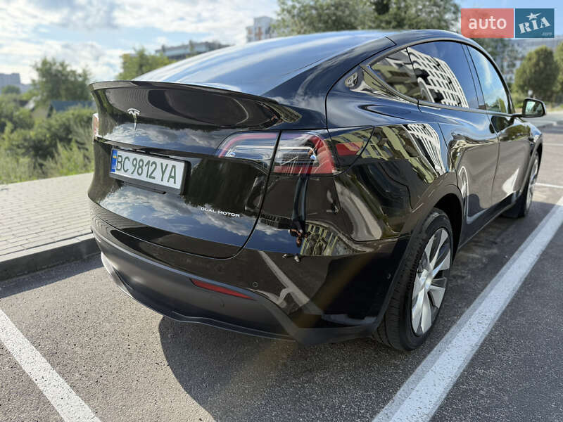 Позашляховик / Кросовер Tesla Model Y 2021 в Львові