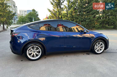 Внедорожник / Кроссовер Tesla Model Y 2024 в 
