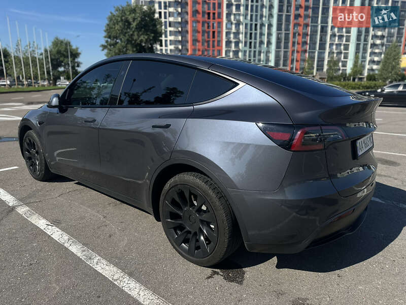 Внедорожник / Кроссовер Tesla Model Y 2023 в Киеве