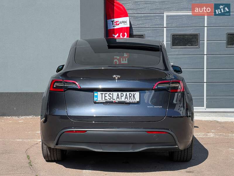 Позашляховик / Кросовер Tesla Model Y 2024 в Києві