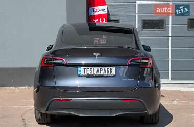 Позашляховик / Кросовер Tesla Model Y 2024 в 
