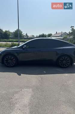 Внедорожник / Кроссовер Tesla Model Y 2024 в 