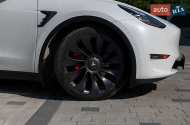Позашляховик / Кросовер Tesla Model Y 2020 в 