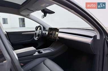 Внедорожник / Кроссовер Tesla Model Y 2022 в 