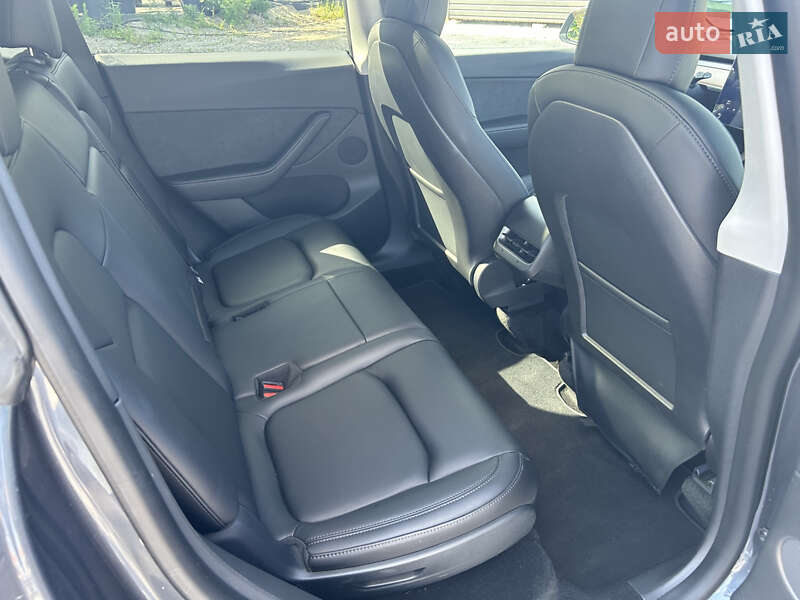 Позашляховик / Кросовер Tesla Model Y 2021 в Києві