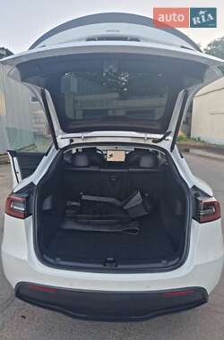 Внедорожник / Кроссовер Tesla Model Y 2022 в 