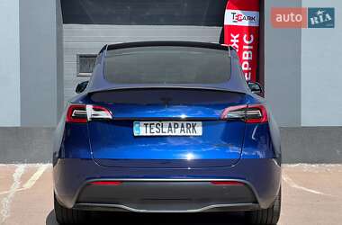 Позашляховик / Кросовер Tesla Model Y 2024 в 