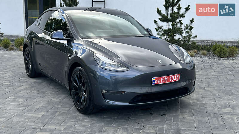 Внедорожник / Кроссовер Tesla Model Y 2021 в 