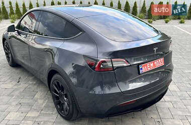 Внедорожник / Кроссовер Tesla Model Y 2021 в 
