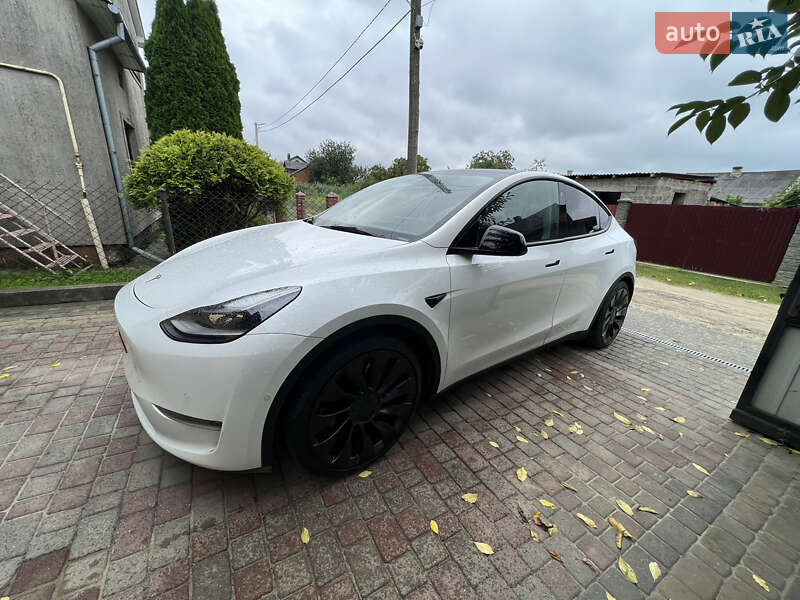 Внедорожник / Кроссовер Tesla Model Y 2021 в Львове
