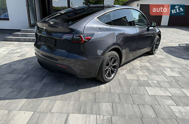 Внедорожник / Кроссовер Tesla Model Y 2024 в 