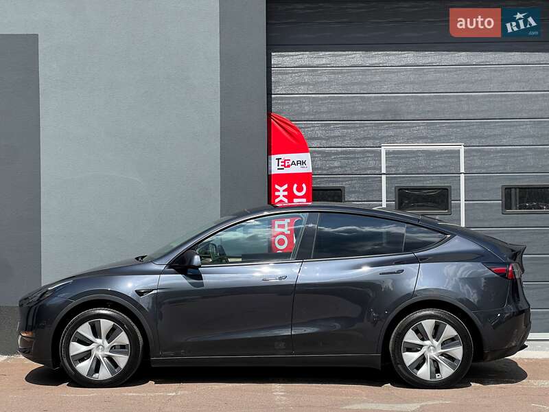 Позашляховик / Кросовер Tesla Model Y 2024 в Києві