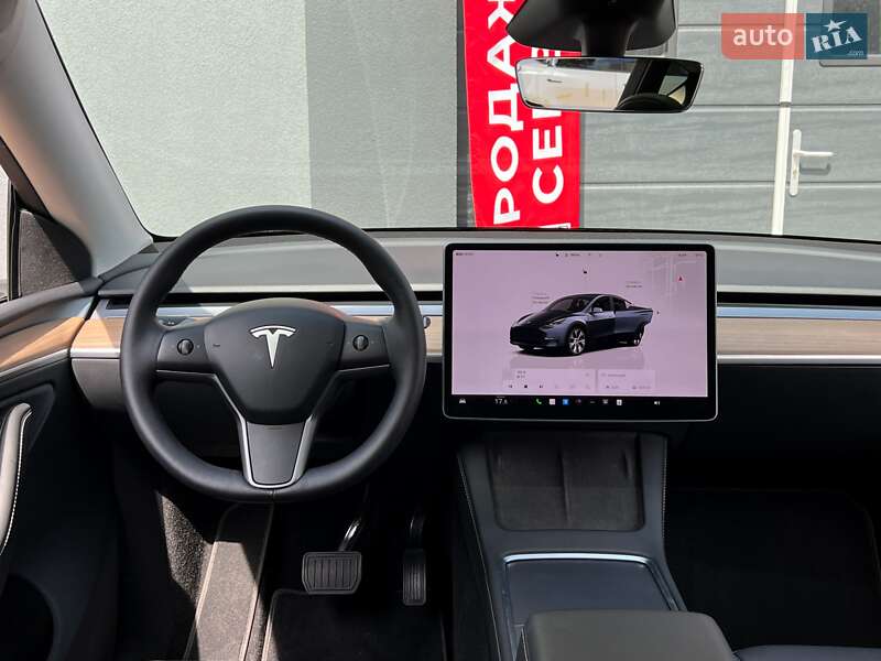 Позашляховик / Кросовер Tesla Model Y 2024 в Києві