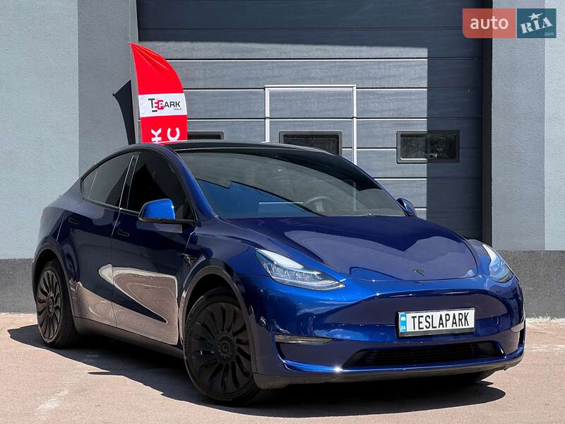 Tesla Model Y 2023