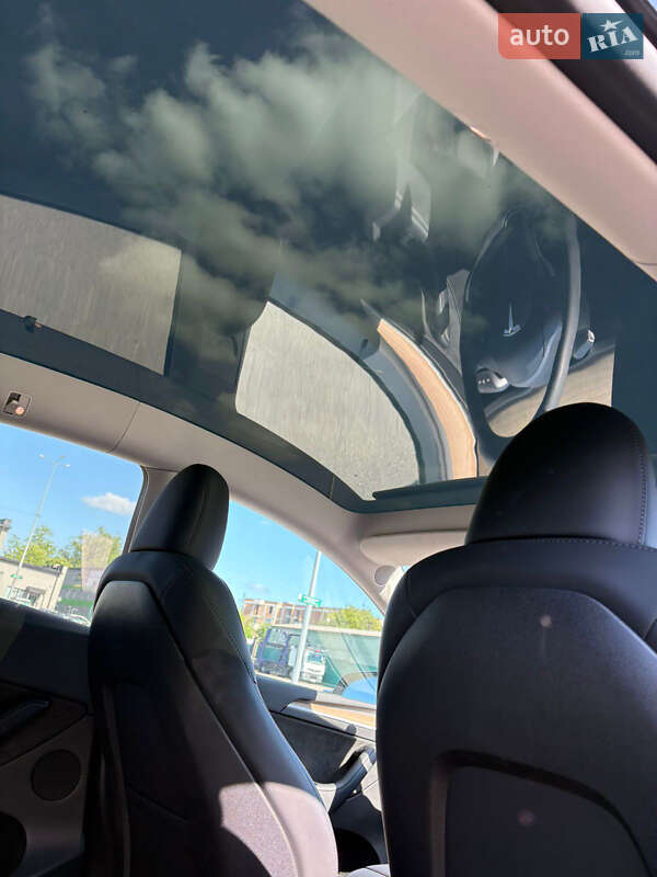Позашляховик / Кросовер Tesla Model Y 2022 в Рівному