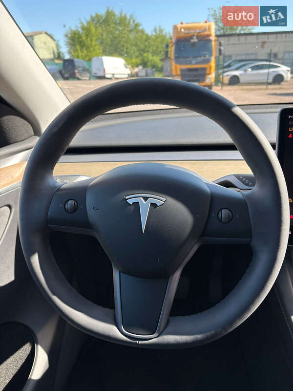 Позашляховик / Кросовер Tesla Model Y 2022 в Рівному