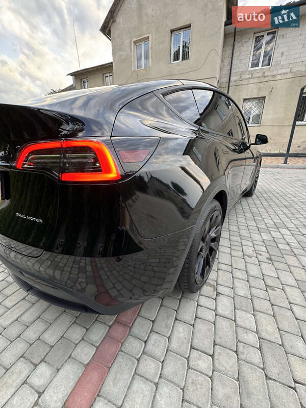Внедорожник / Кроссовер Tesla Model Y 2021 в Ивано-Франково