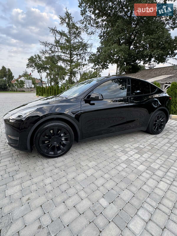 Внедорожник / Кроссовер Tesla Model Y 2021 в Ивано-Франково