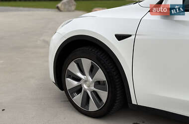 Внедорожник / Кроссовер Tesla Model Y 2023 в 