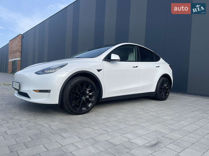 Внедорожник / Кроссовер Tesla Model Y 2022 в Хмельницком