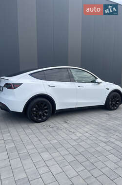 Внедорожник / Кроссовер Tesla Model Y 2022 в 