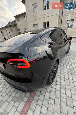 Внедорожник / Кроссовер Tesla Model Y 2021 в 
