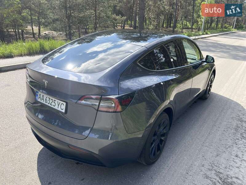Внедорожник / Кроссовер Tesla Model Y 2023 в Киеве