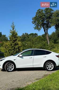 Внедорожник / Кроссовер Tesla Model Y 2021 в 