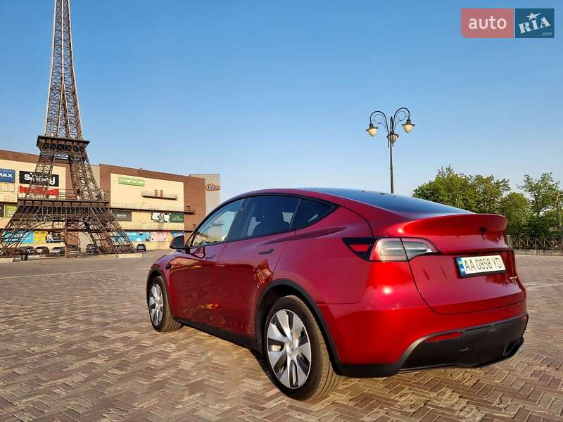 Позашляховик / Кросовер Tesla Model Y 2024 в Харкові