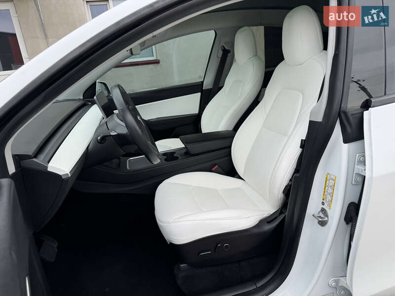 Внедорожник / Кроссовер Tesla Model Y 2021 в Луцке